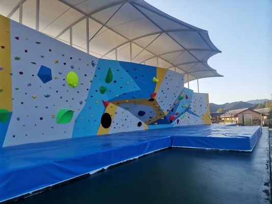 Corrosion Proof Boulder Climbing Wall Gymnasium Overhang Huge Rock Climbing Wall